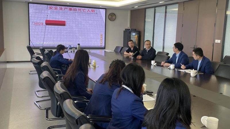 企业内训体系搭建：定制化方案的关键要素