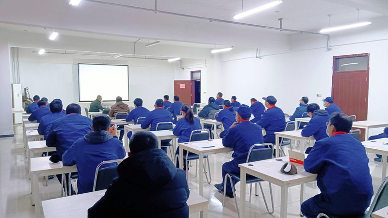 上海职业培训：面授班与网课价格背后的差异解析